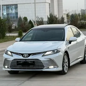 Toyota Camry 2024