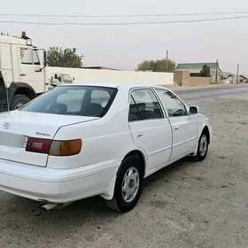 Toyota Corona 1999