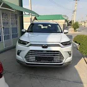 Toyota Highlander 2024