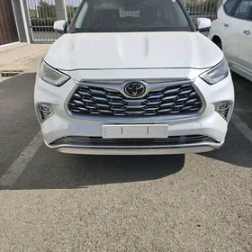 Toyota Highlander 2022