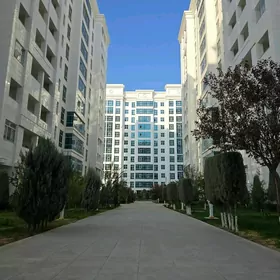 OLIMPIÝSKIÝ 3 KOMNAT 127m²