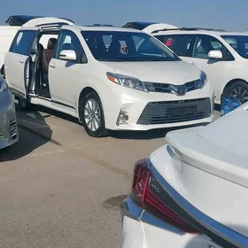 Toyota Sienna 2019