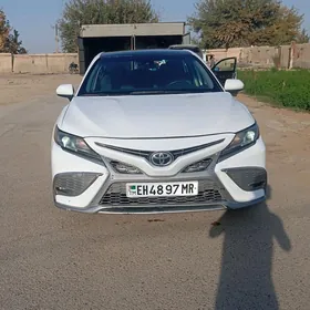 Toyota Camry 2019
