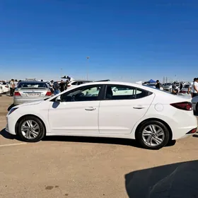 Hyundai Elantra 2020