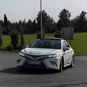 Toyota Camry 2020