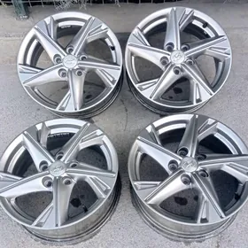 Hyundai Disga 16 lik