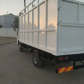 Mitsubishi Canter 2010