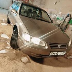 Toyota Camry 1999