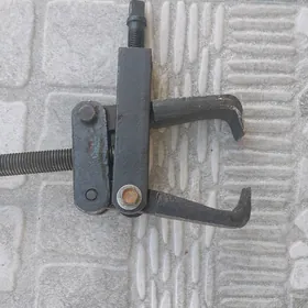 съёмник подшибника