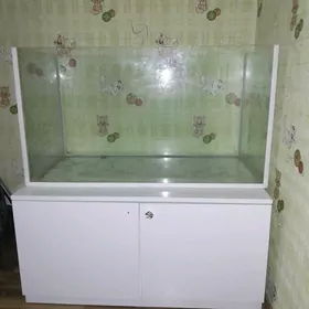 Аквариум с подставкой