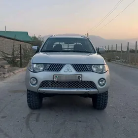 Mitsubishi L200 2008