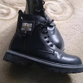 женские ботинки