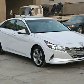 Hyundai Elantra 2022