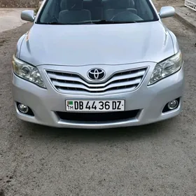 Toyota Camry 2011