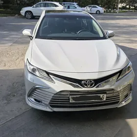 Toyota Camry 2023