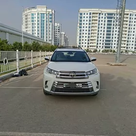 Toyota Highlander 2018
