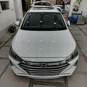 Hyundai Elantra 2020