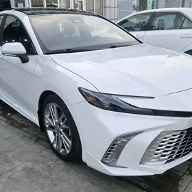 Toyota Camry 2025