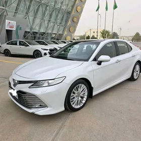 Toyota Camry 2020