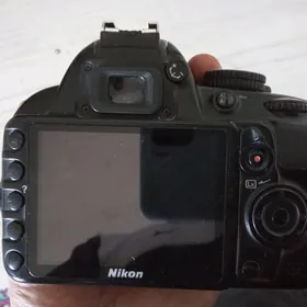 Nikon D 3100