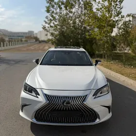Lexus ES 350 2020