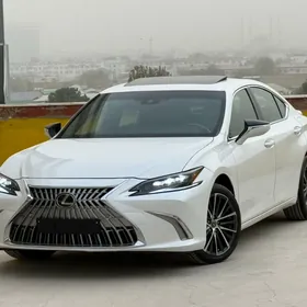 Lexus ES 250 2022