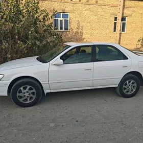 Toyota Camry 2000