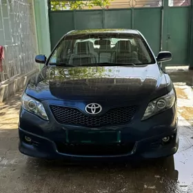 Toyota Camry 2010