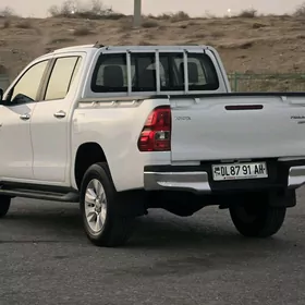 Toyota Hilux 2020