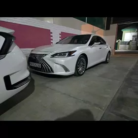 Lexus ES 350 2020