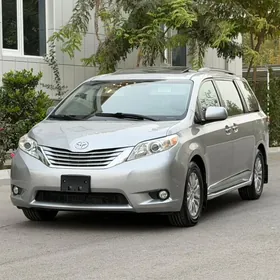 Toyota Sienna 2015