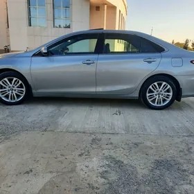 Toyota Camry 2015