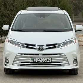Toyota Sienna 2020