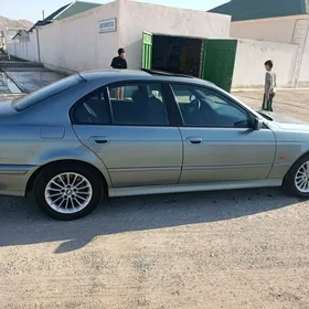 BMW E39 2003