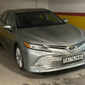Toyota Camry 2020