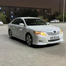 Toyota Camry 2011