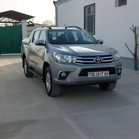 Toyota Hilux 2017