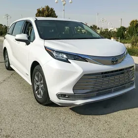 Toyota Sienna 2021