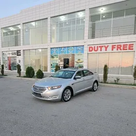 Ford Taurus 2011