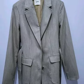 Koton penjek, kostyum