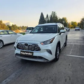 Toyota Highlander 2020