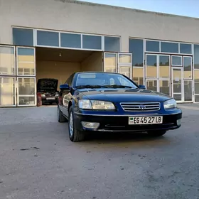 Toyota Camry 2000