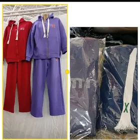 Костюм спортивный