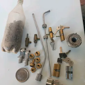 Хозяйственные запчасти.