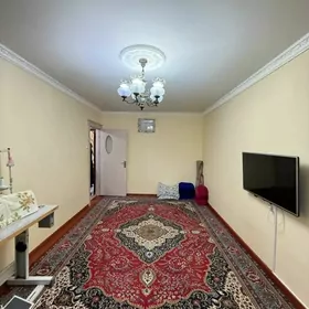 11 мкр 1 ком 3 этаж