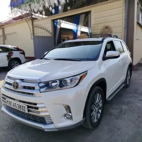 Toyota Highlander 2018