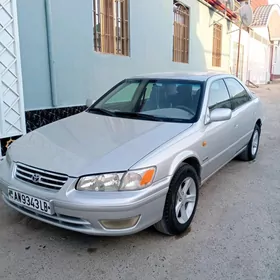 Toyota Camry 2000