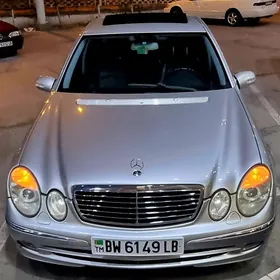 Mercedes-Benz E320 2004