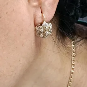 gyzyl yerewan gulakhalka