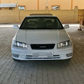 Toyota Camry 2001